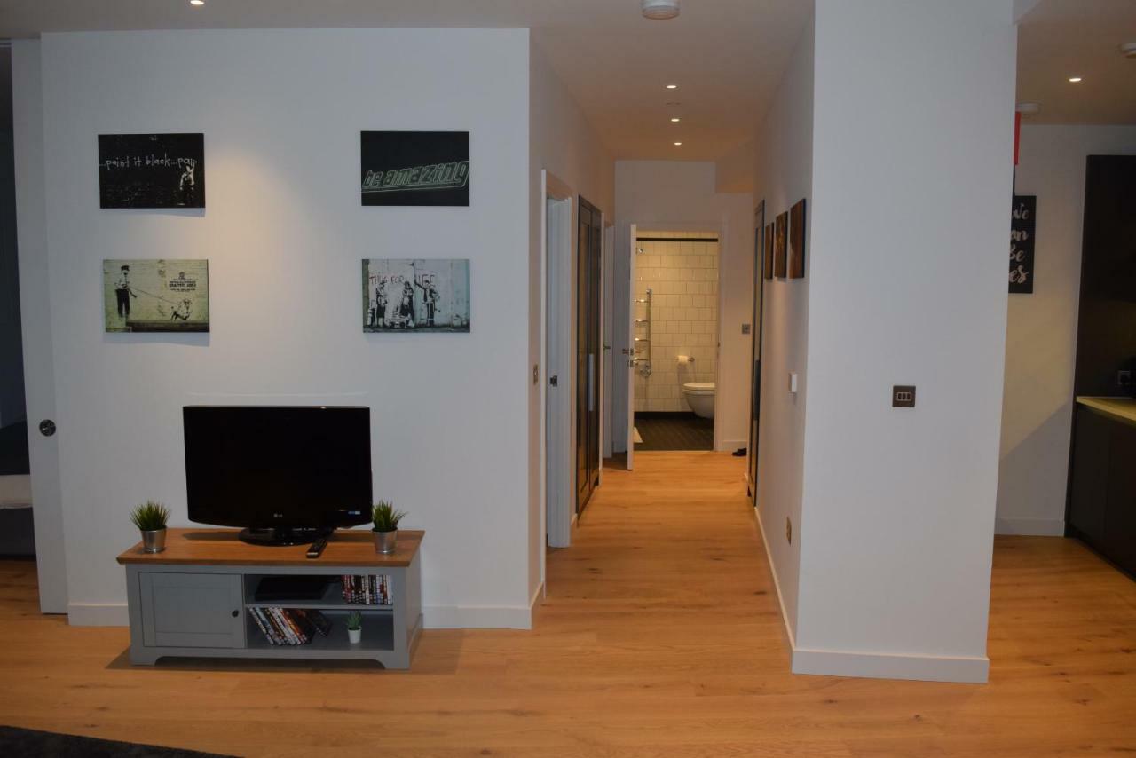 London City Island 3 Bedroom Luxury Apartments, Canary Wharf Buitenkant foto