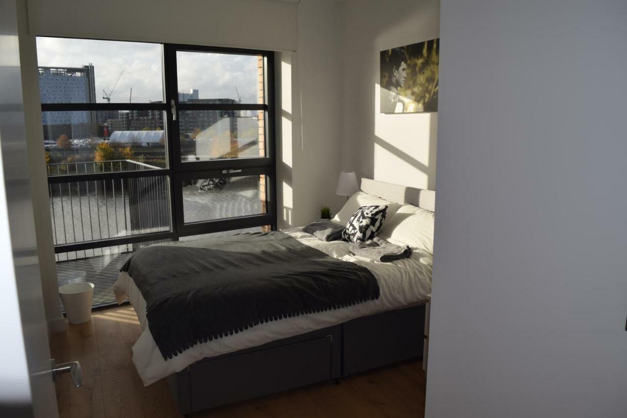 London City Island 3 Bedroom Luxury Apartments, Canary Wharf Buitenkant foto